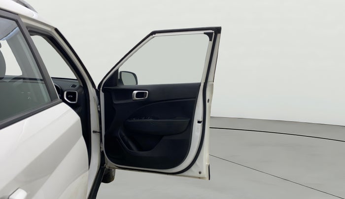 2022 Hyundai VENUE SX 1.0 TURBO, Petrol, Manual, 18,765 km, RHS Front Door