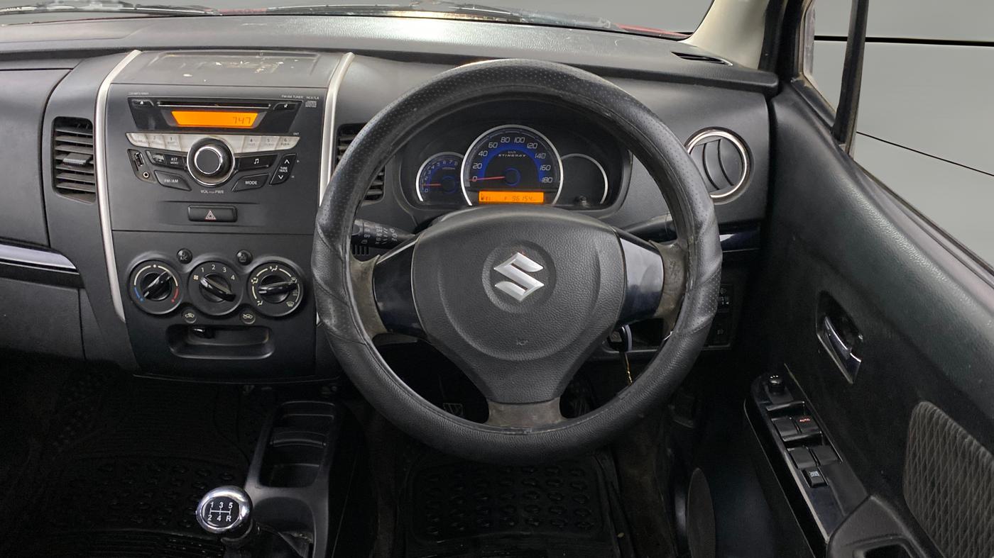 2014 Maruti Wagon R Stingray VXI, CNG, Manual, 96,154 km, Steering Wheel Close Up