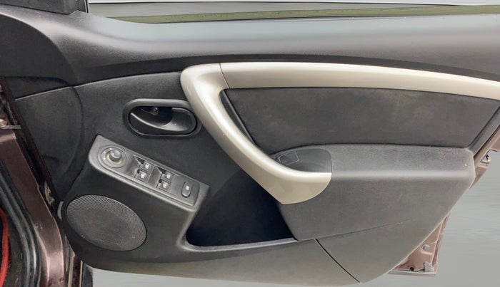 2019 Renault Duster 85 PS RXS MT DIESEL, Diesel, Manual, 40,320 km, Driver Side Door Panels Control
