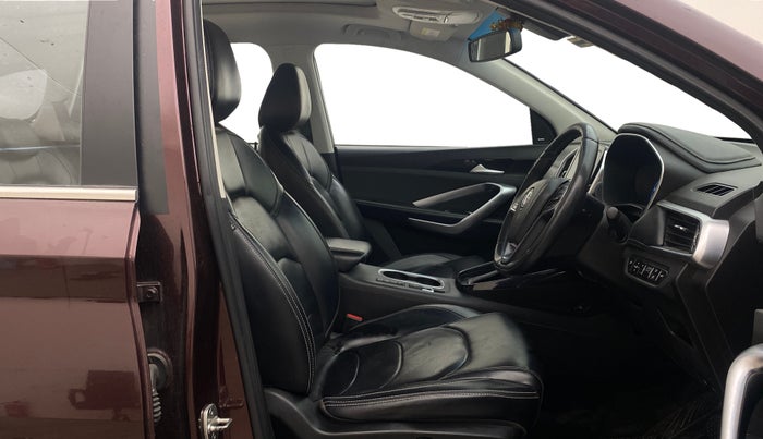 2021 MG HECTOR SHARP 1.5 DCT PETROL, Petrol, Automatic, 67,237 km, Right Side Front Door Cabin