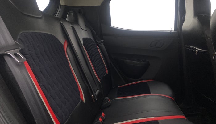 2021 Renault Kwid RXT 1.0 AMT (O), Petrol, Automatic, 12,962 km, Right Side Rear Door Cabin