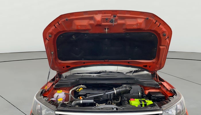 2019 Mahindra XUV300 W6 1.2 PETROL, Petrol, Manual, 86,895 km, Open Bonet
