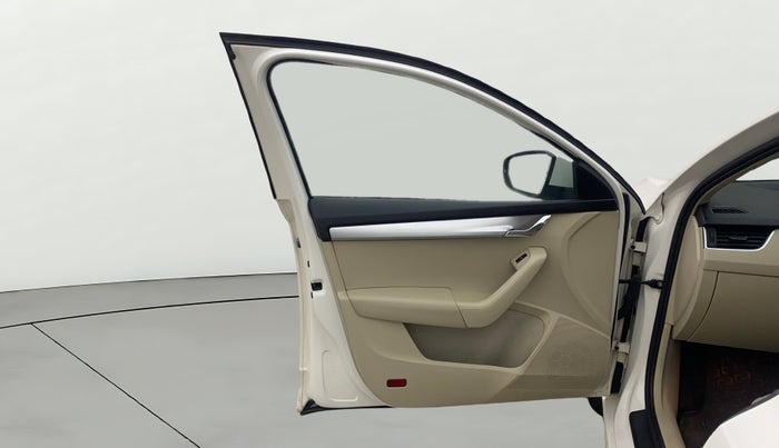 2019 Skoda Octavia STYLE 1.8 TSI AT, Petrol, Automatic, 1,12,805 km, LHS Front Door