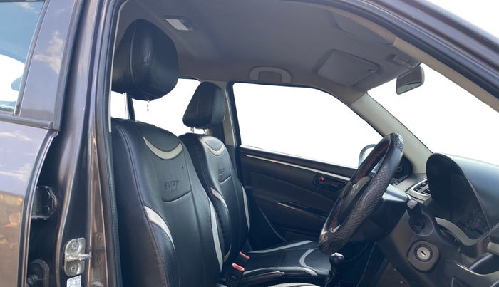 2016 Maruti Swift LXI (O), Petrol, Manual, 59,711 km, Right Side Front Door Cabin