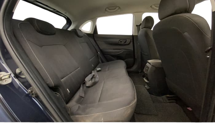 2021 Hyundai NEW I20 SPORTZ 1.2 MT, Petrol, Manual, 82,577 km, Right Side Rear Door Cabin