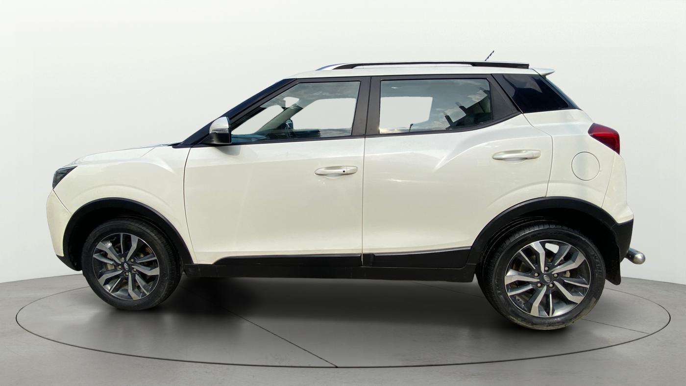 2019 Mahindra XUV300 W8 (O) 1.5 DIESEL, Diesel, Manual, 48,713 km, Left Side