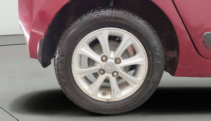 2015 Hyundai Grand i10 ASTA AT 1.2 KAPPA VTVT, Petrol, Automatic, 1,45,877 km, Right Rear Wheel