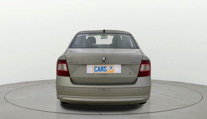 2017 Skoda Rapid AMBITION 1.6 MPI MT, Petrol, Manual, 84,228 km, Back/Rear