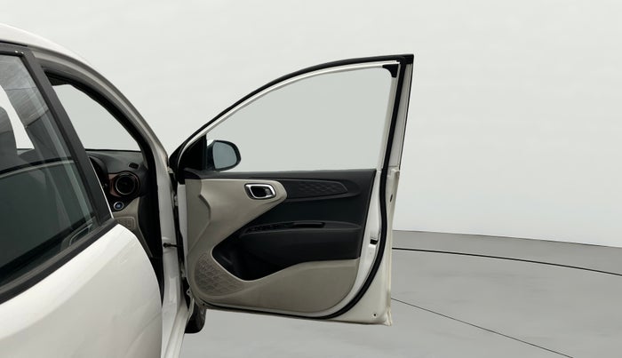 2021 Hyundai AURA SX 1.2, Petrol, Manual, 21,860 km, RHS Front Door