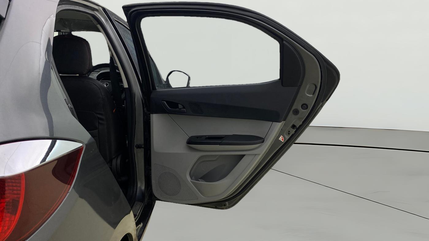 2022 Tata Tiago XT CNG, CNG, Manual, 65,553 km, RHS Rear Door