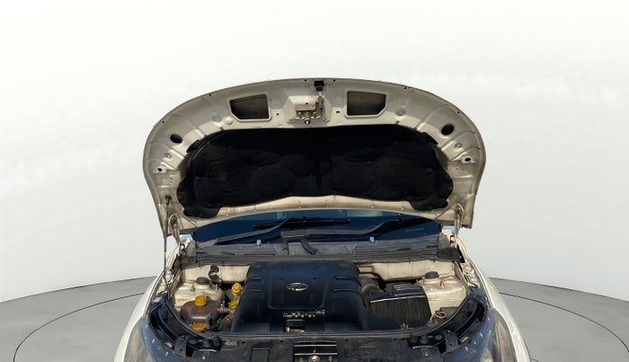 2017 Mahindra XUV500 W6, Diesel, Manual, 88,820 km, Open Bonet