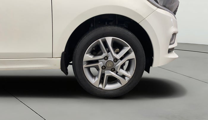 2023 Tata TIGOR XZ PLUS LEATHERETTE, Petrol, Manual, 28,096 km, Right Front Wheel