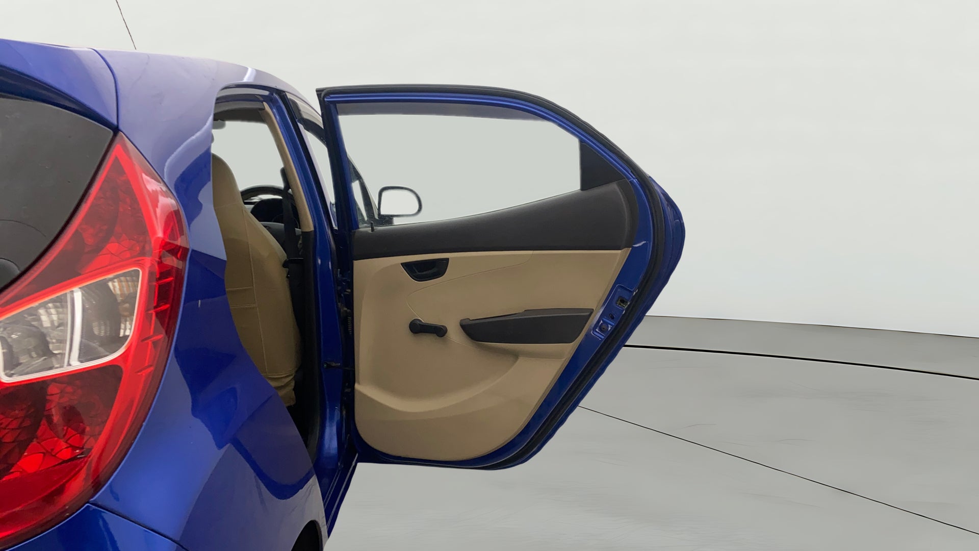 camera-RHS-Rear-Door