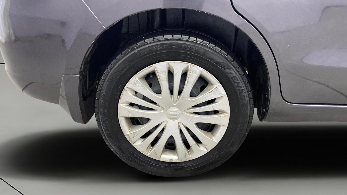 2014 Maruti Ertiga VXI, Petrol, Manual, 90,383 km, Right Rear Wheel