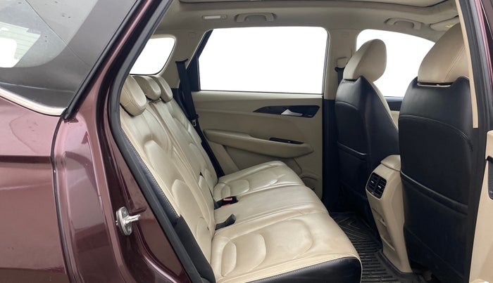 2021 MG HECTOR SHARP 2.0 DIESEL, Diesel, Manual, 1,19,582 km, Right Side Rear Door Cabin