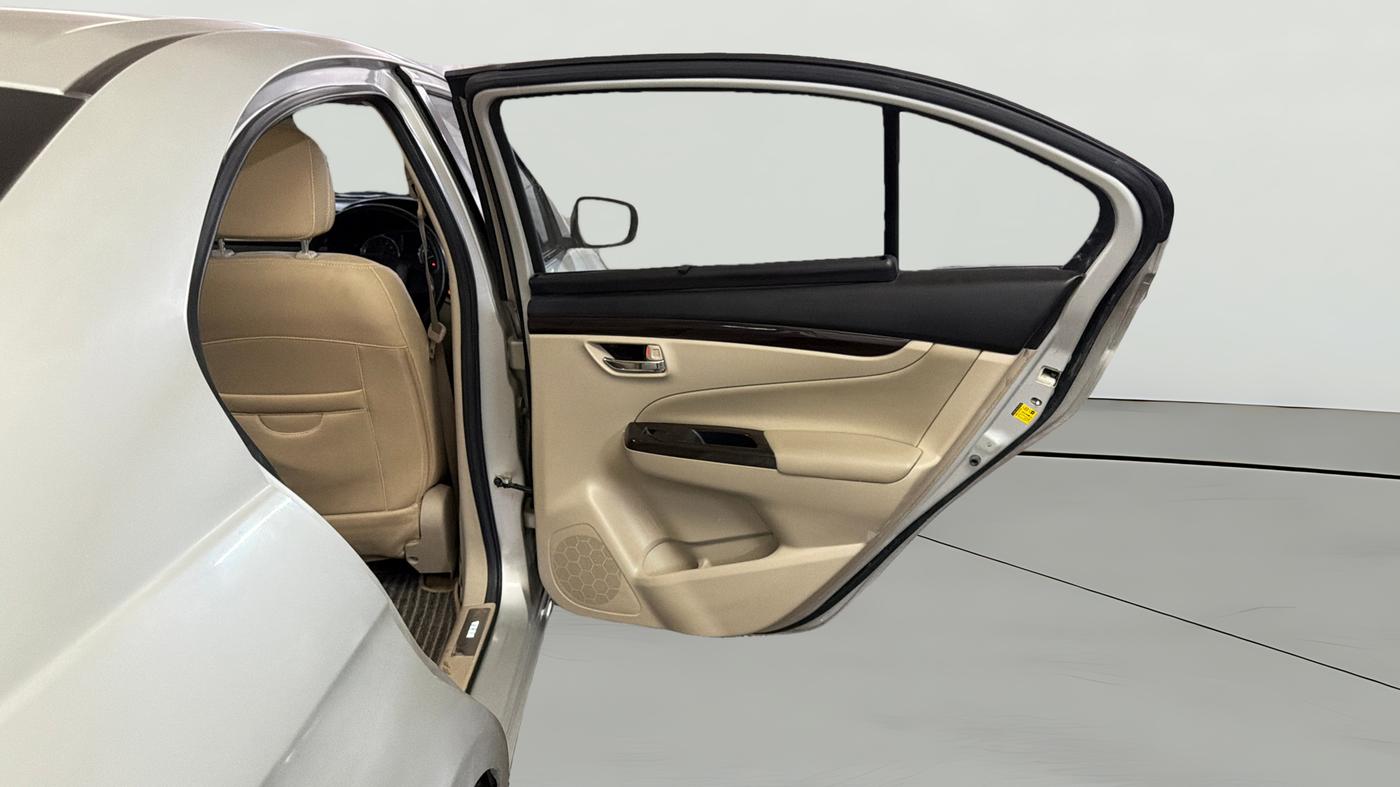 2017 Maruti Ciaz ALPHA 1.4 PETROL, Petrol, Manual, 71,580 km, RHS Rear Door