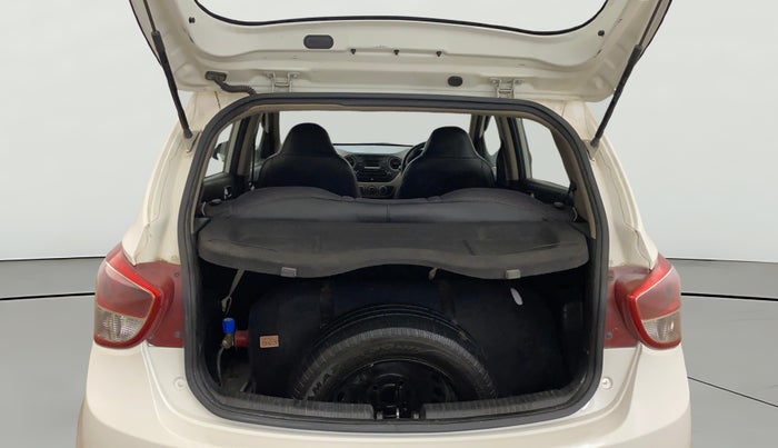 2016 Hyundai Grand i10 SPORTZ 1.2 KAPPA VTVT, CNG, Manual, 89,067 km, Boot Open Zoomed View