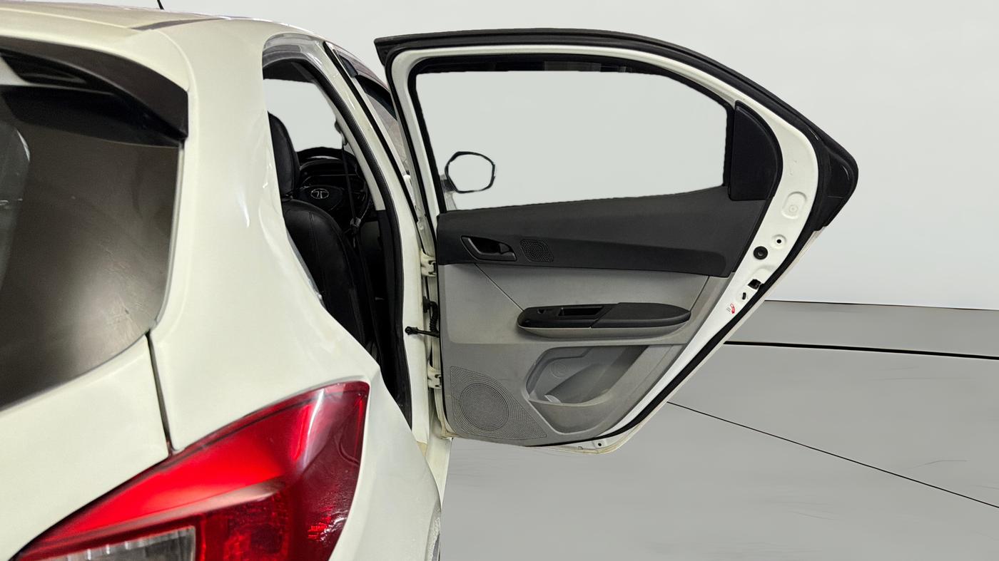2023 Tata Tiago XM CNG, CNG, Manual, 52,858 km, RHS Rear Door