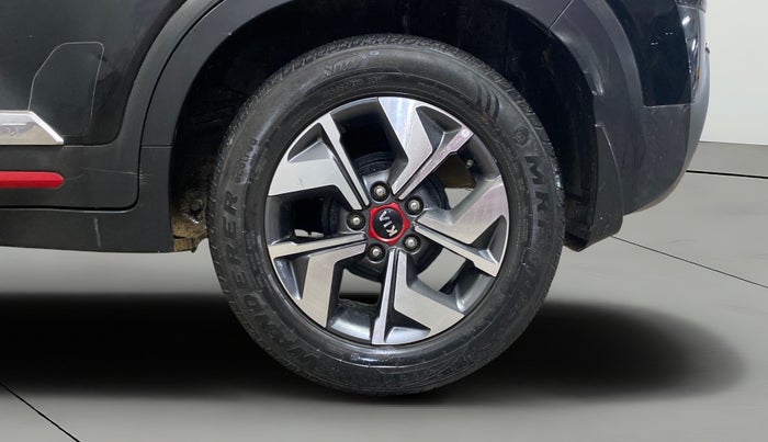 2021 KIA SONET HTX 1.0 IMT, Petrol, Manual, 1,04,326 km, Left Rear Wheel