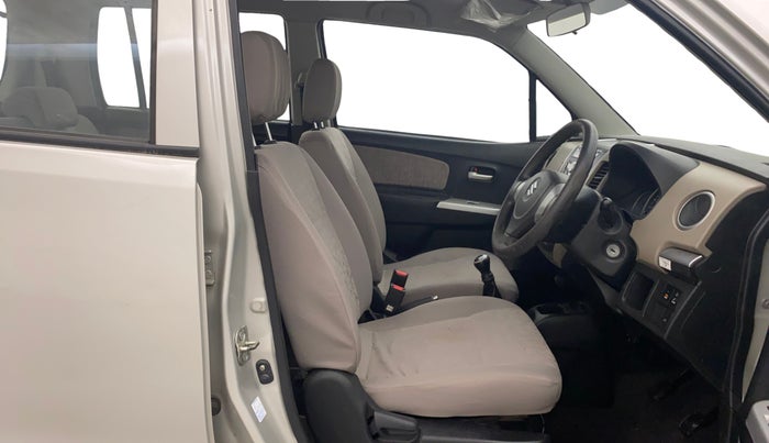 2015 Maruti Wagon R 1.0 VXI, Petrol, Manual, 63,825 km, Right Side Front Door Cabin