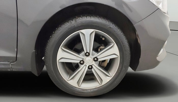 2019 Hyundai Verna 1.6 VTVT SX, Petrol, Manual, 49,243 km, Right Front Wheel