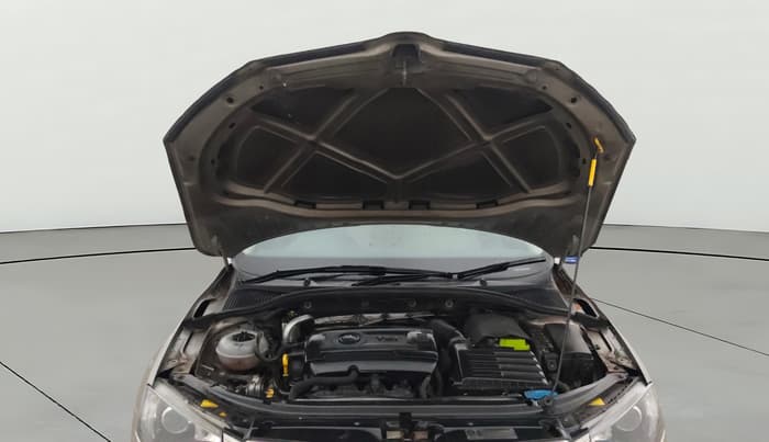 2016 Skoda Octavia STYLE PLUS AT 1.8 TSI, Petrol, Automatic, 1,23,182 km, Open Bonet