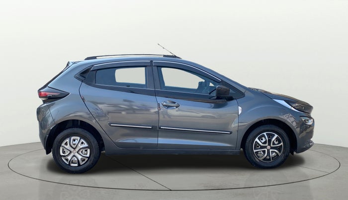 2022 Tata ALTROZ XE PLUS PETROL, Petrol, Manual, 20,089 km, Right Side View
