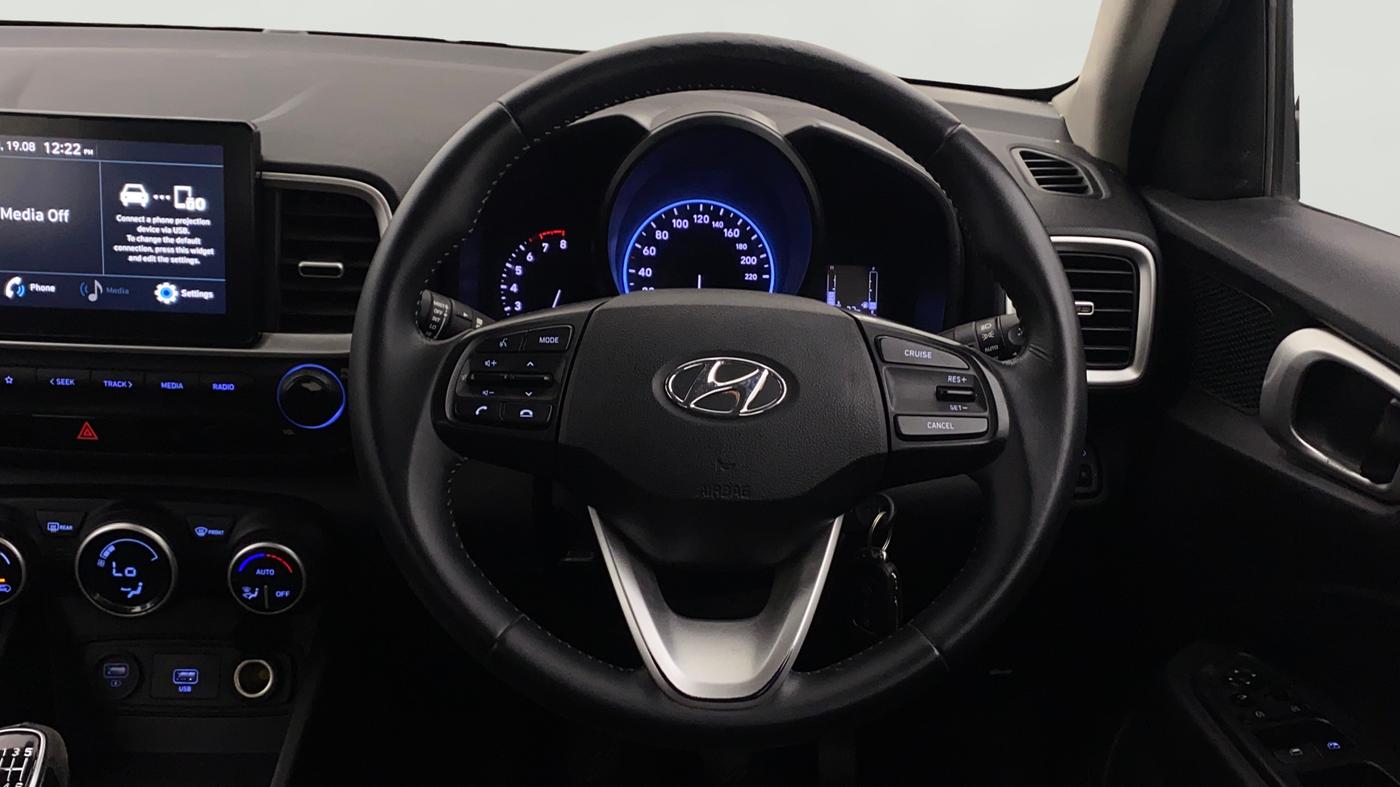 2021 Hyundai VENUE SX 1.0 TURBO, Petrol, Manual, 1,08,866 km, Steering Wheel Close Up