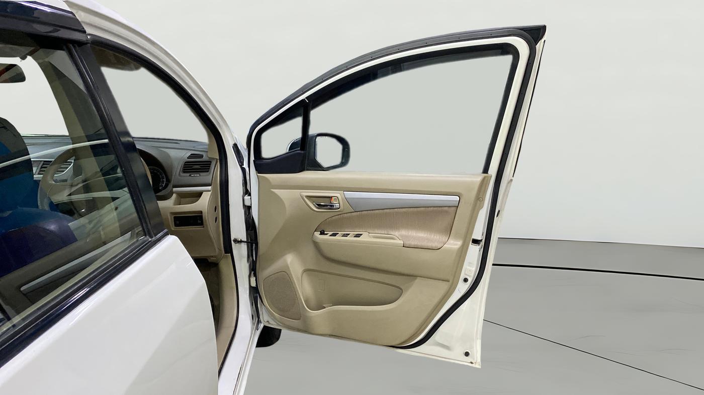 2013 Maruti Ertiga VXI, Petrol, Manual, 47,107 km, RHS Front Door