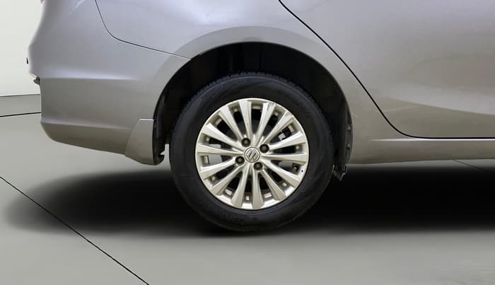 2016 Maruti Ciaz ZXI AT, Petrol, Automatic, 43,847 km, Right Rear Wheel