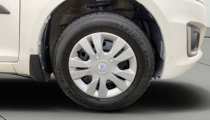 2015 Maruti Swift VXI, Petrol, Manual, 50,789 km, Right Front Wheel