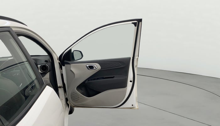 2022 Hyundai GRAND I10 NIOS SPORTZ 1.2 KAPPA VTVT CNG, CNG, Manual, 1,36,340 km, RHS Front Door