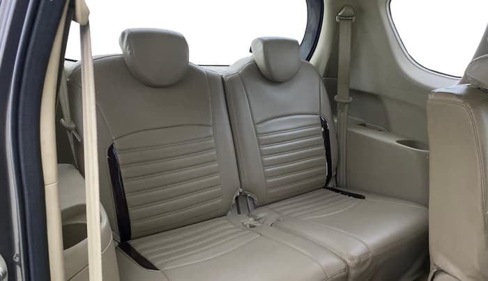 2017 Maruti Ertiga VDI SHVS, Diesel, Manual, 71,620 km, Third Seat Row ( optional )