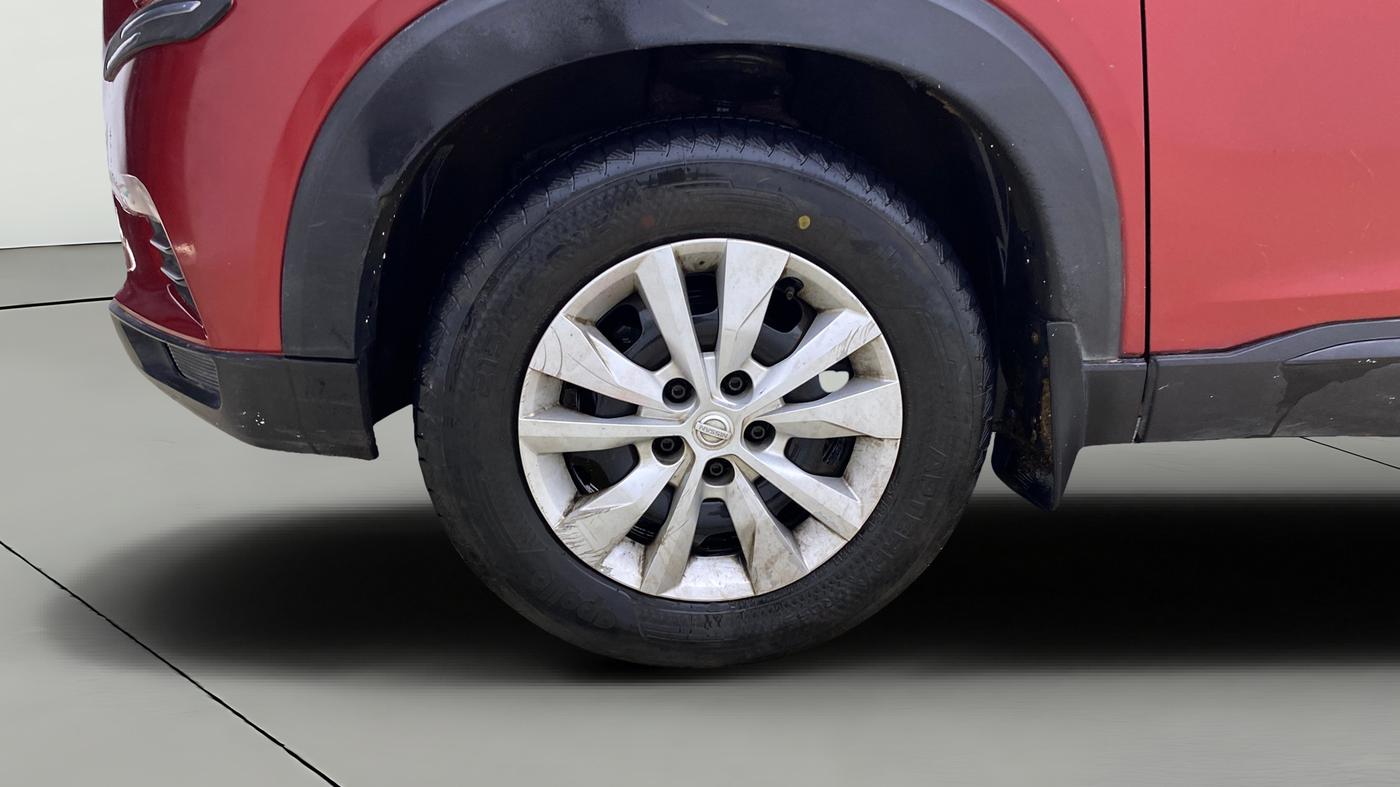 2019 Nissan Kicks XL 1.5, CNG, Manual, 55,560 km, Left Front Wheel