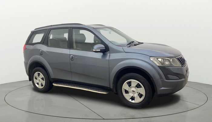 2016 Mahindra XUV500 W6 AT, Diesel, Automatic, 76,499 km, Right Front Diagonal