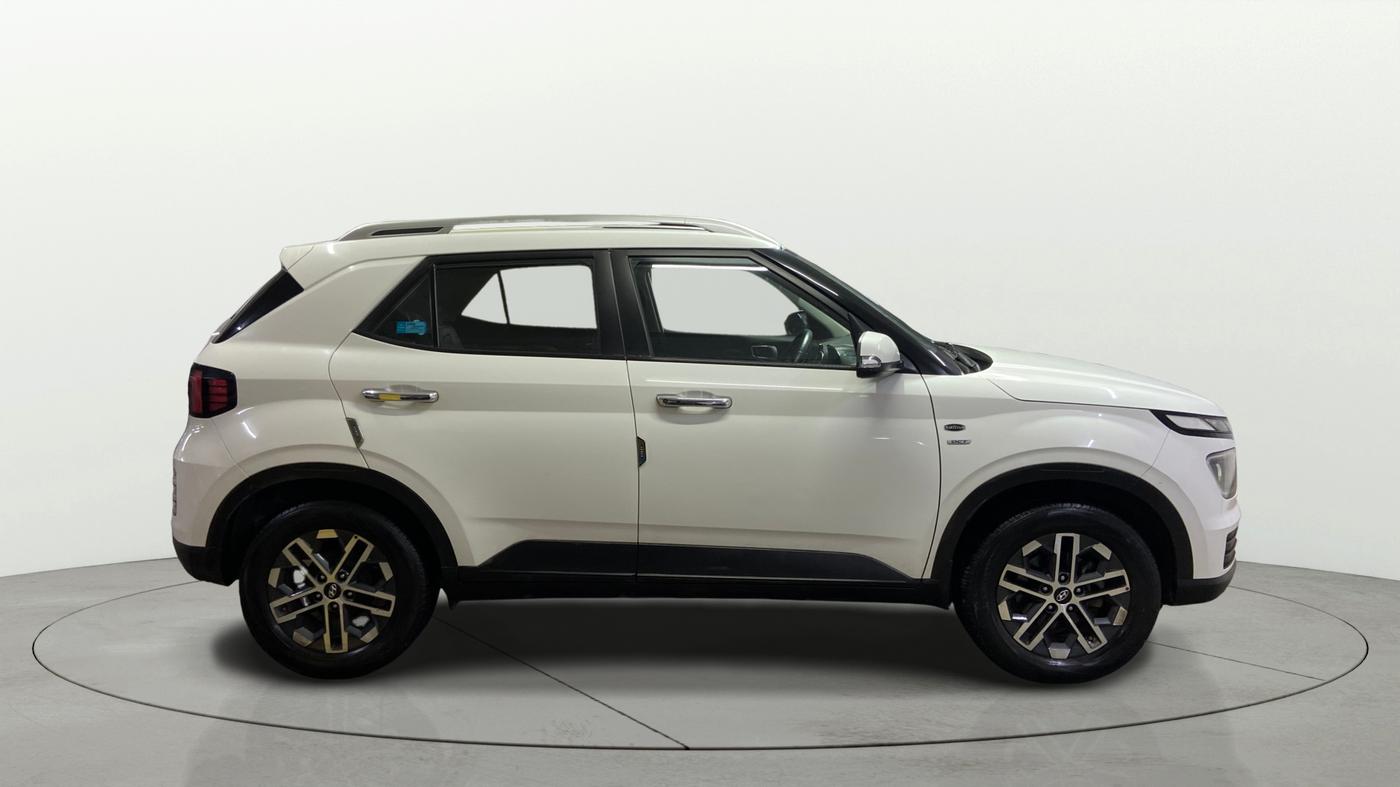 2022 Hyundai VENUE SX (O) 1.0 TURBO DCT, Petrol, Automatic, 37,805 km, Right Side View