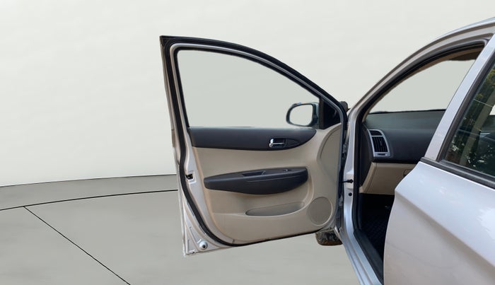 2013 Hyundai i20 MAGNA (O) 1.2, Petrol, Manual, 44,337 km, LHS Front Door