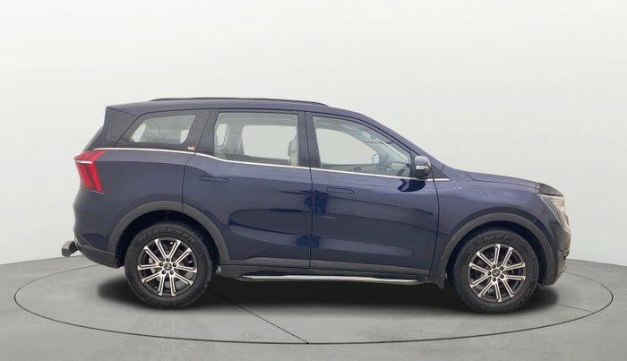 2021 Mahindra XUV700 AX 7 P AT 7 STR, Petrol, Automatic, 31,113 km, Right Side View