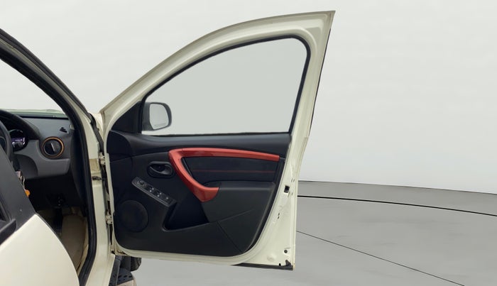 2018 Renault Duster RXS CVT, Petrol, Automatic, 24,428 km, RHS Front Door