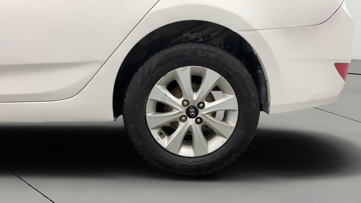 2016 Hyundai Verna 1.6 CRDI S AT, Diesel, Automatic, 1,08,024 km, Left Rear Wheel