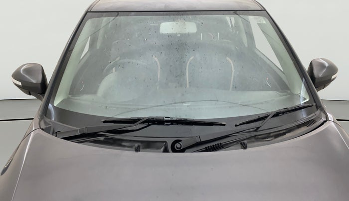 2017 Maruti Swift ZXI, Petrol, Manual, 1,32,487 km, Front Windshield