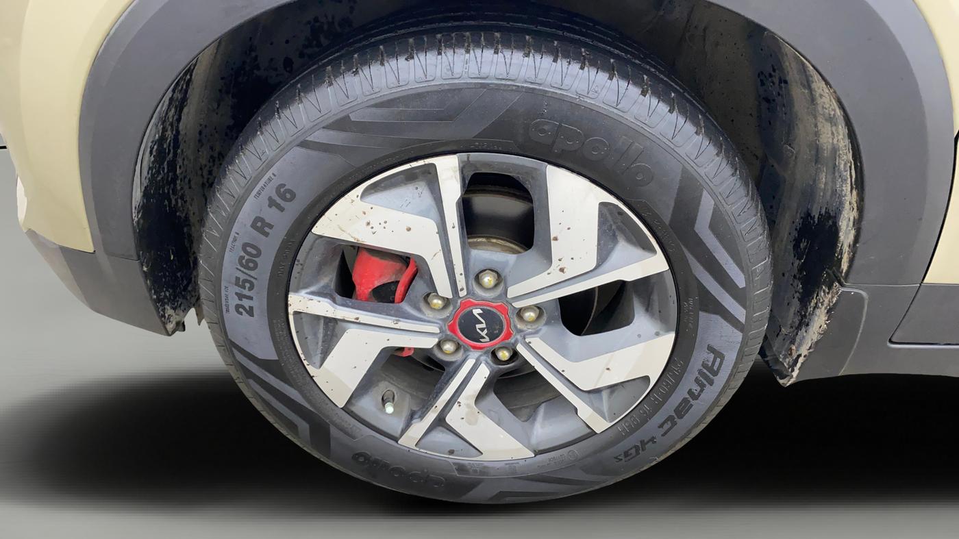 2021 KIA SONET GTX PLUS 1.5 AT, Diesel, Automatic, 53,919 km, Left Front Wheel