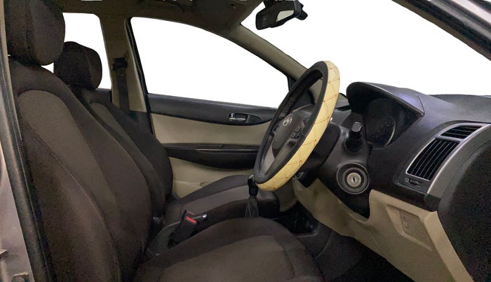 2014 Hyundai i20 SPORTZ 1.2, Petrol, Manual, 57,659 km, Right Side Front Door Cabin