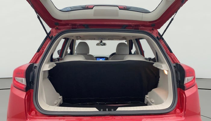 2021 Mahindra XUV300 W6 1.2 PETROL AMT, Petrol, Automatic, 17,711 km, Boot Open Zoomed View