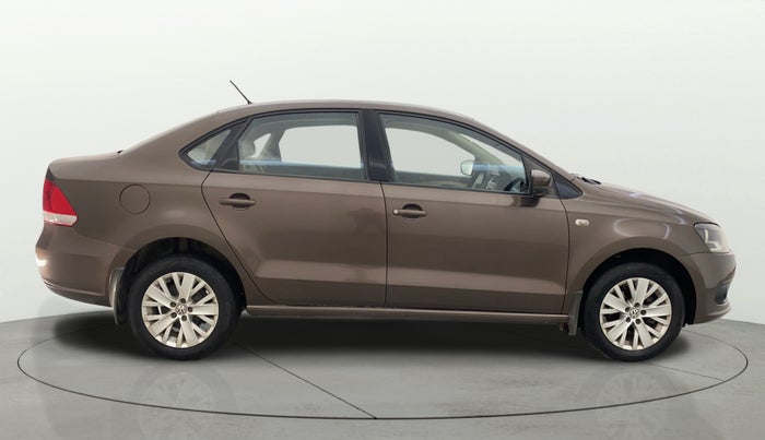 2015 Volkswagen Vento HIGHLINE 1.6 MPI, Petrol, Manual, 71,482 km, Right Side View