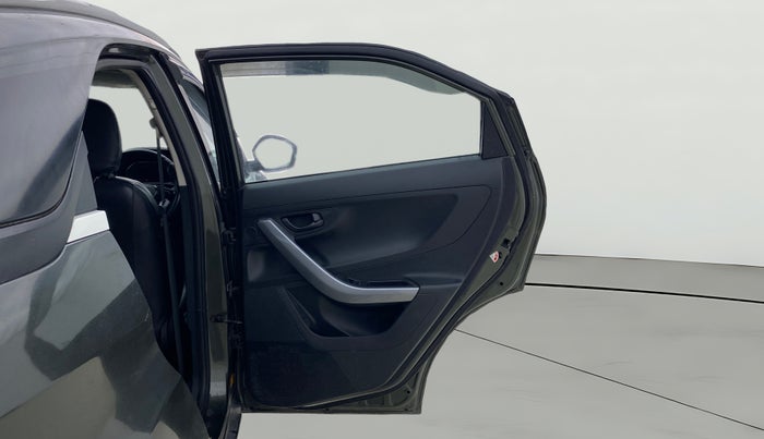 2020 Tata NEXON XM PETROL, Petrol, Manual, 30,947 km, RHS Rear Door