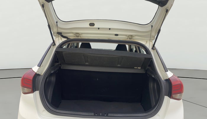 2018 Hyundai Elite i20 MAGNA EXECUTIVE CVT, Petrol, Automatic, 25,852 km, Boot Open Zoomed View