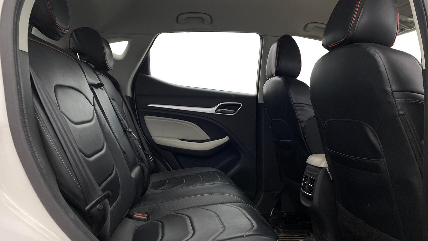 2024 MG ASTOR Sprint 1.5 MT (Ivory), Petrol, Manual, 48,667 km, Right Side Rear Door Cabin