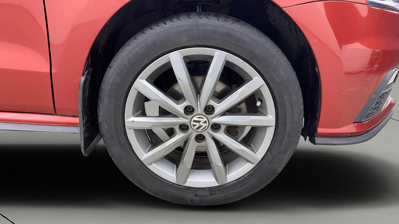2020 Volkswagen Polo 1.0 GT TSI AT, Petrol, Automatic, 1,18,355 km, Right Front Wheel