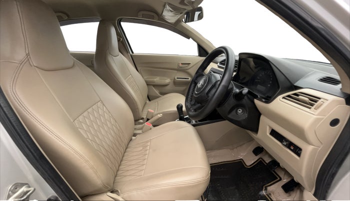 2018 Maruti Dzire LXI, CNG, Manual, 1,09,606 km, Right Side Front Door Cabin